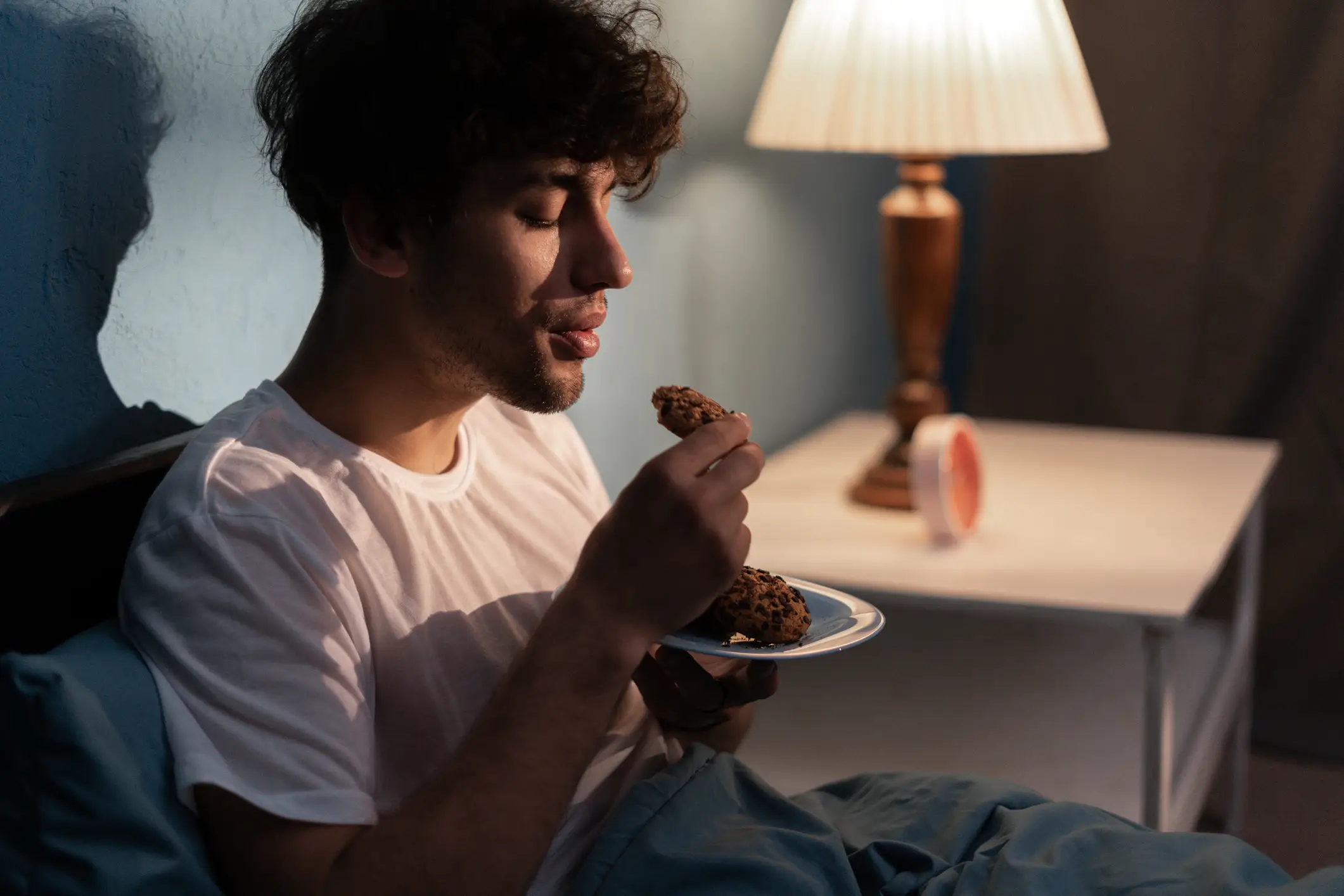 Don't let your date comfort eat from your cookie jar. (Getty Stock Image)