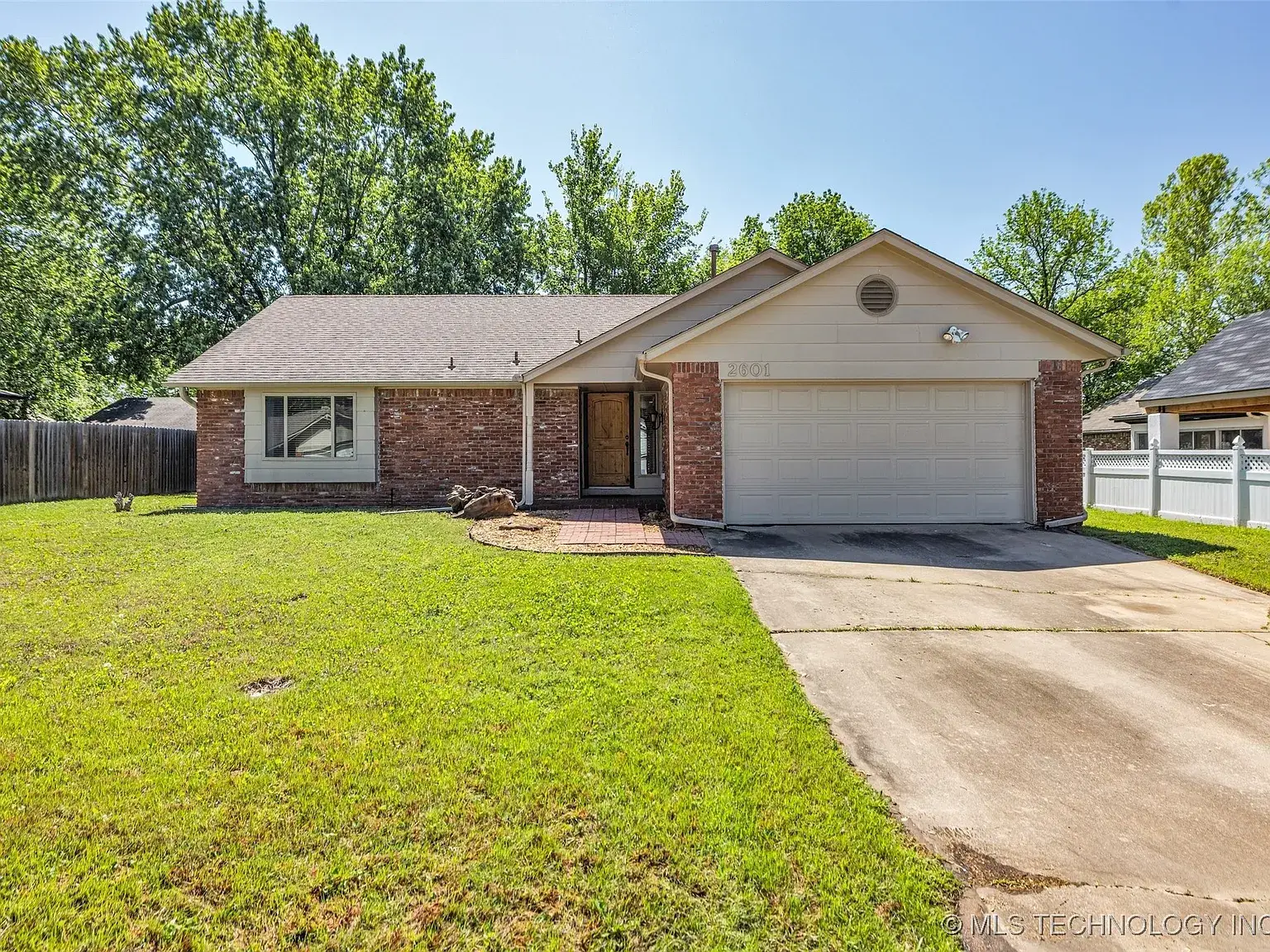 The house may look normal from the outside but inside it's a different matter entirely (MLS Technology/Zillow)