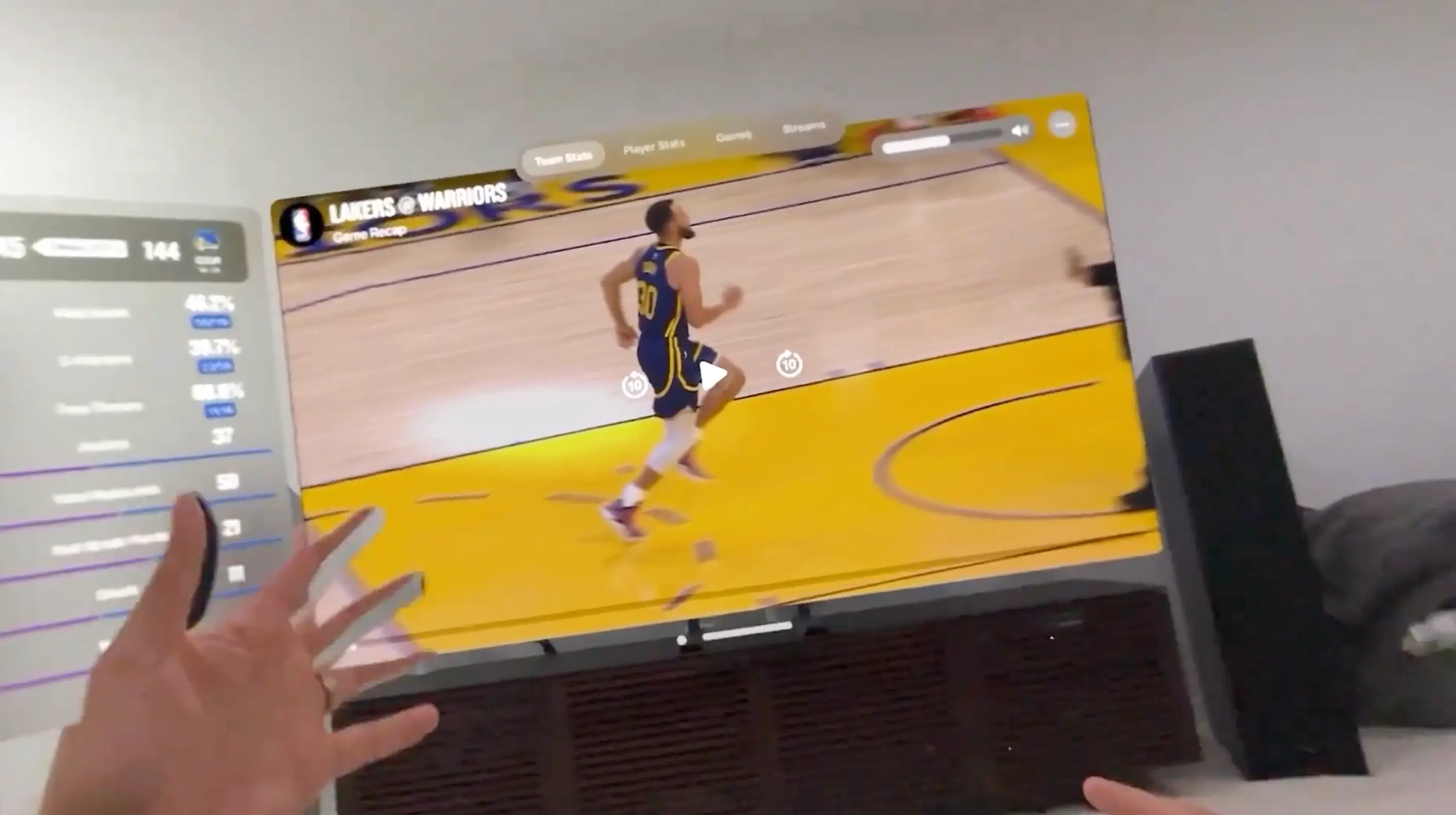 Real-time updates occur during the game.