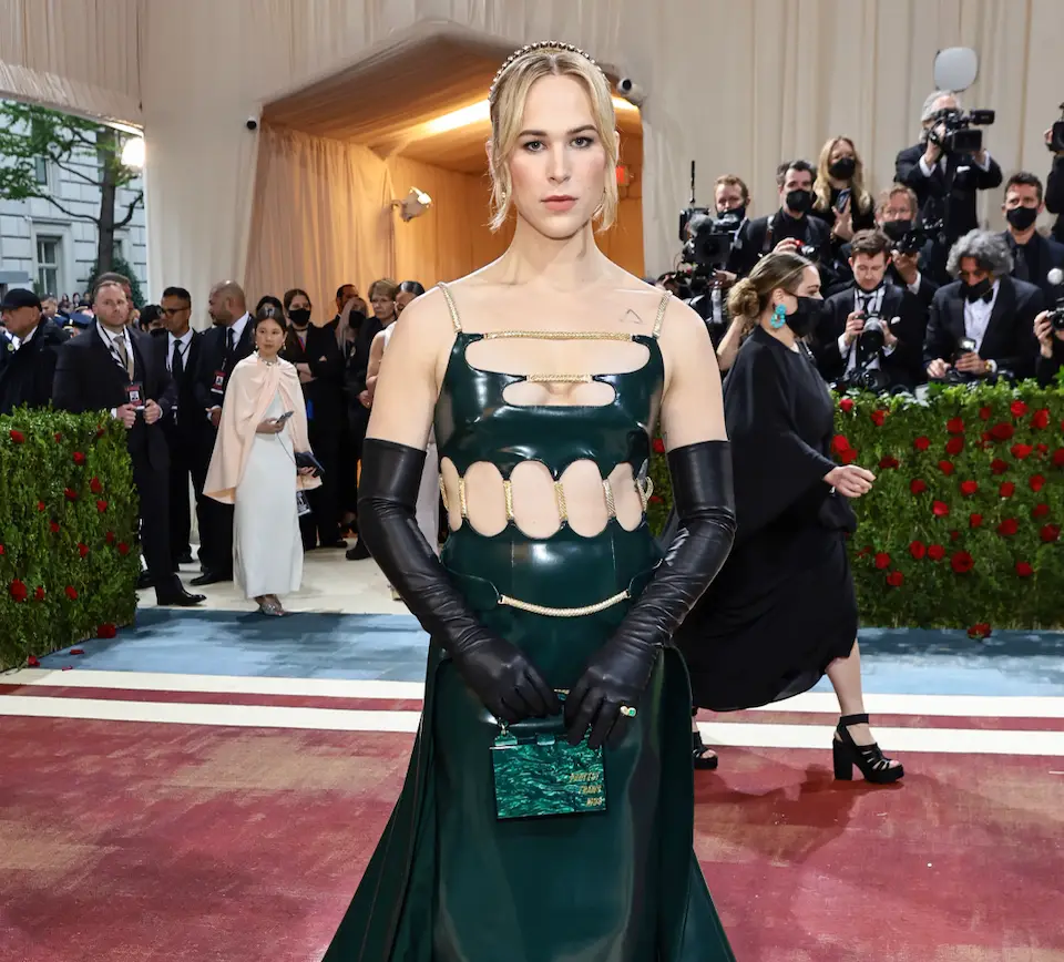 The video quickly went viral online.