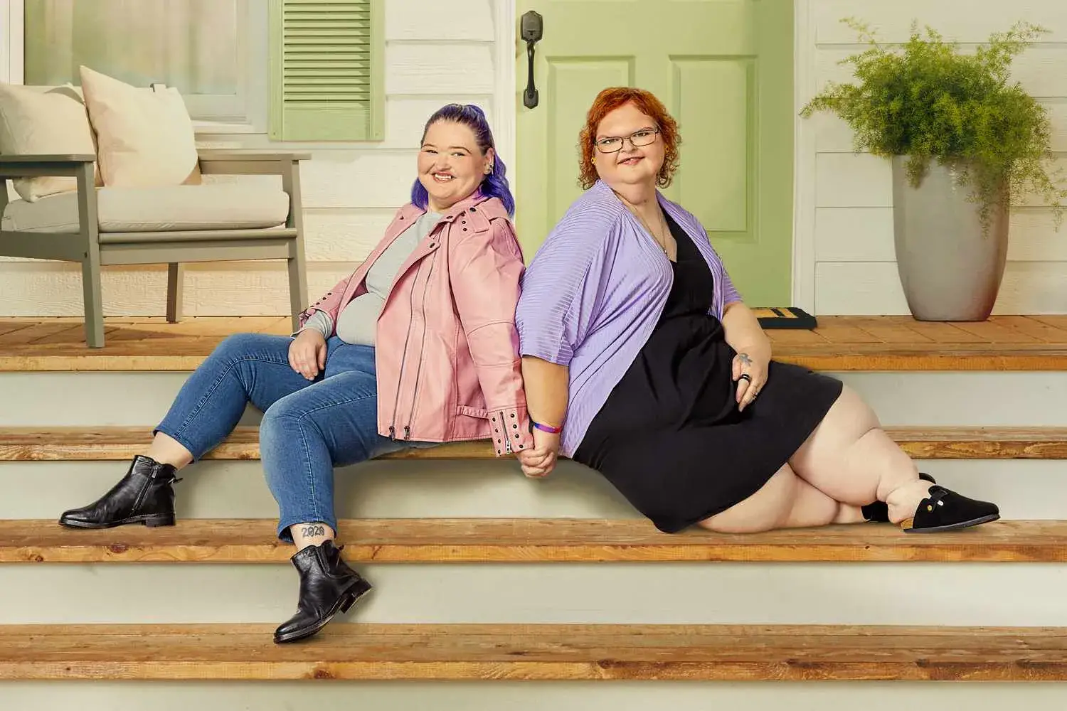 Stars of the reality TV show '1000-lb Sisters', Amy and Tammy Slaton pictured before their dramatic weight loss (TLC)