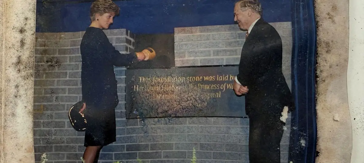Princess Diana burying the capsule (Great Ormond Street Hospital/PA Wire)