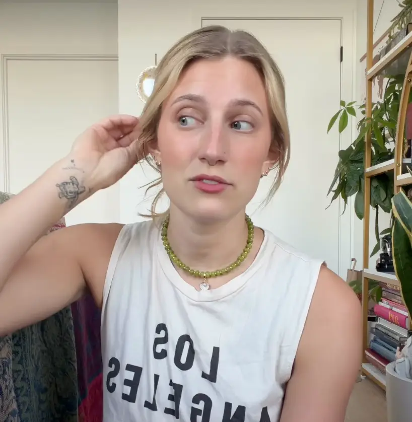She revealed that she has had two abortions (Instagram/@oliviamarieplath)