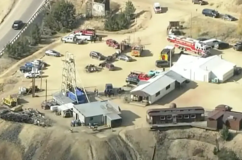 Workers fixed the elevator to rescue the tourists (KMGH/ABC News)