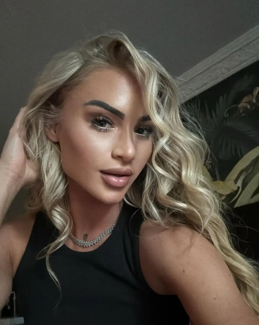 The soccer player claims she was offered $110k. (Instagram/@alishalehmann7)