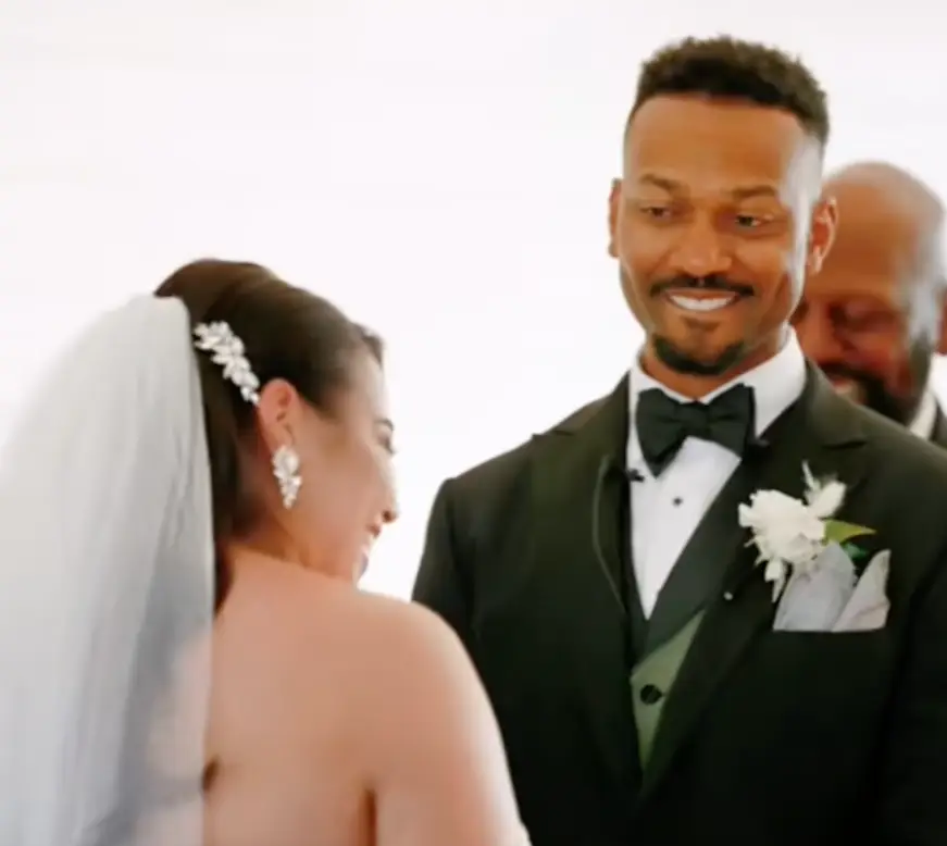 A bride and groom's vows have gone viral on TikTok (@theschoolhousevenue/TikTok)