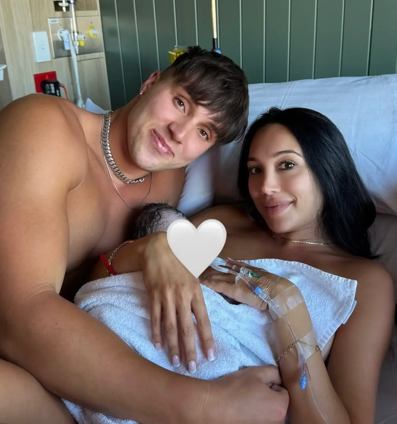 The couple welcomed their first child in December 2024 (scarletvas/Instagram)