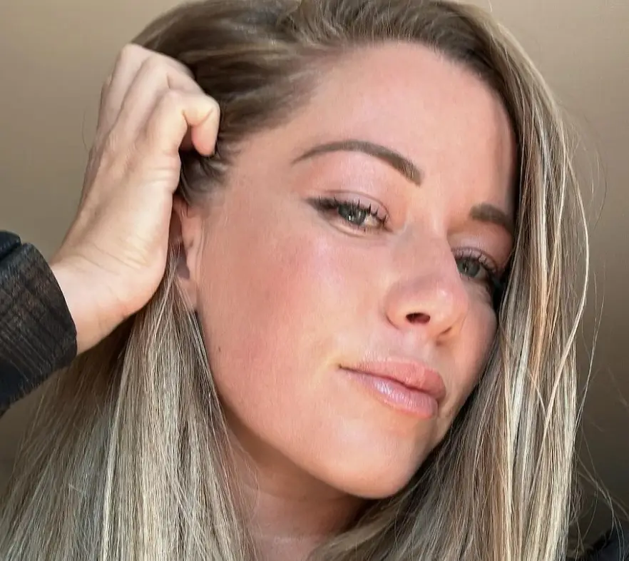 Kendra Wilkinson now works as a real estate agent.