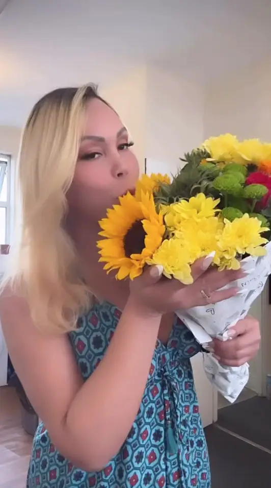 The model claims she's received over 1,000 marriage proposals since announcing her divorce (Jam Press) 