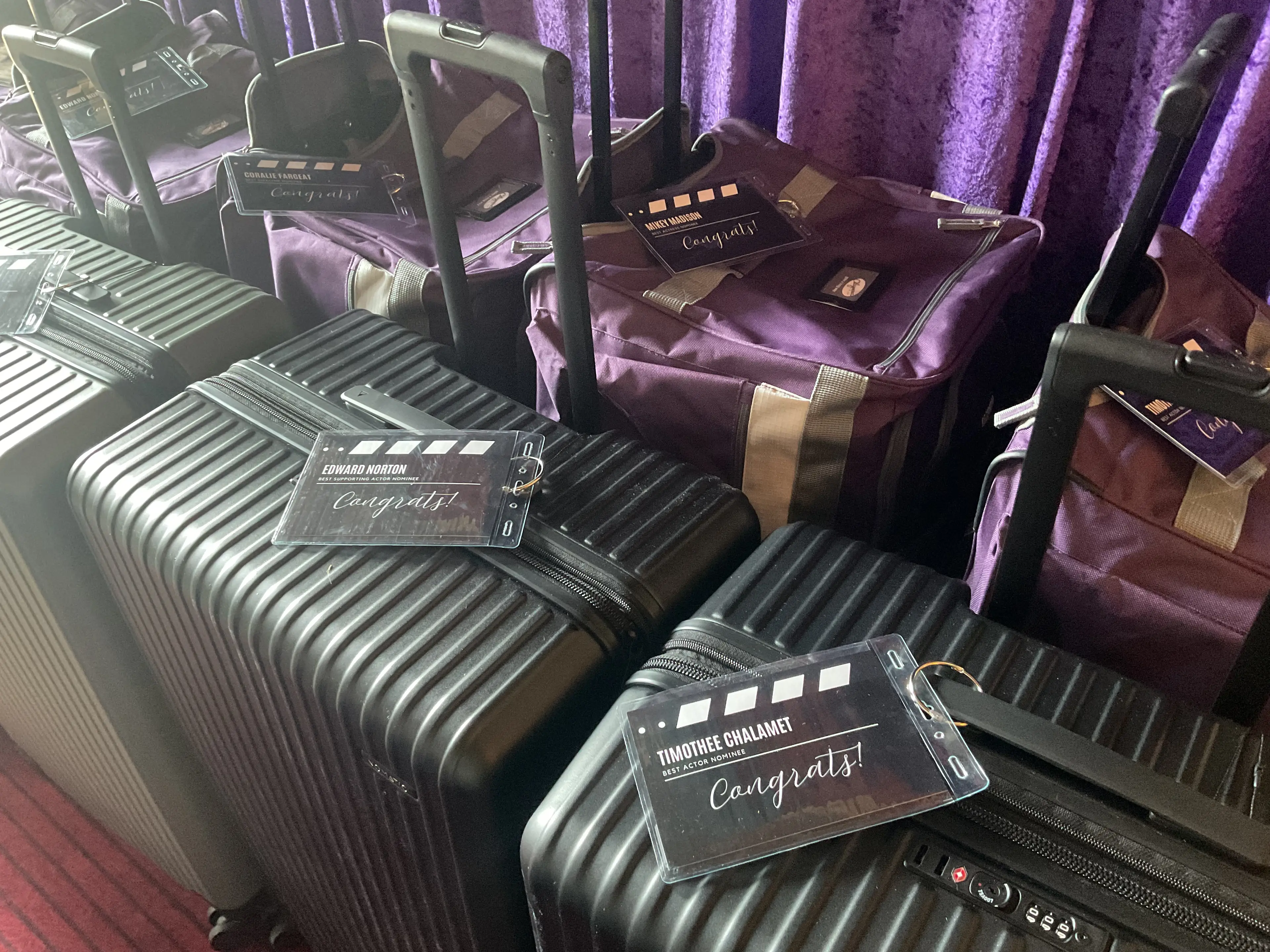 A total of 25 nominees receive the bags (Distinctive Assets)