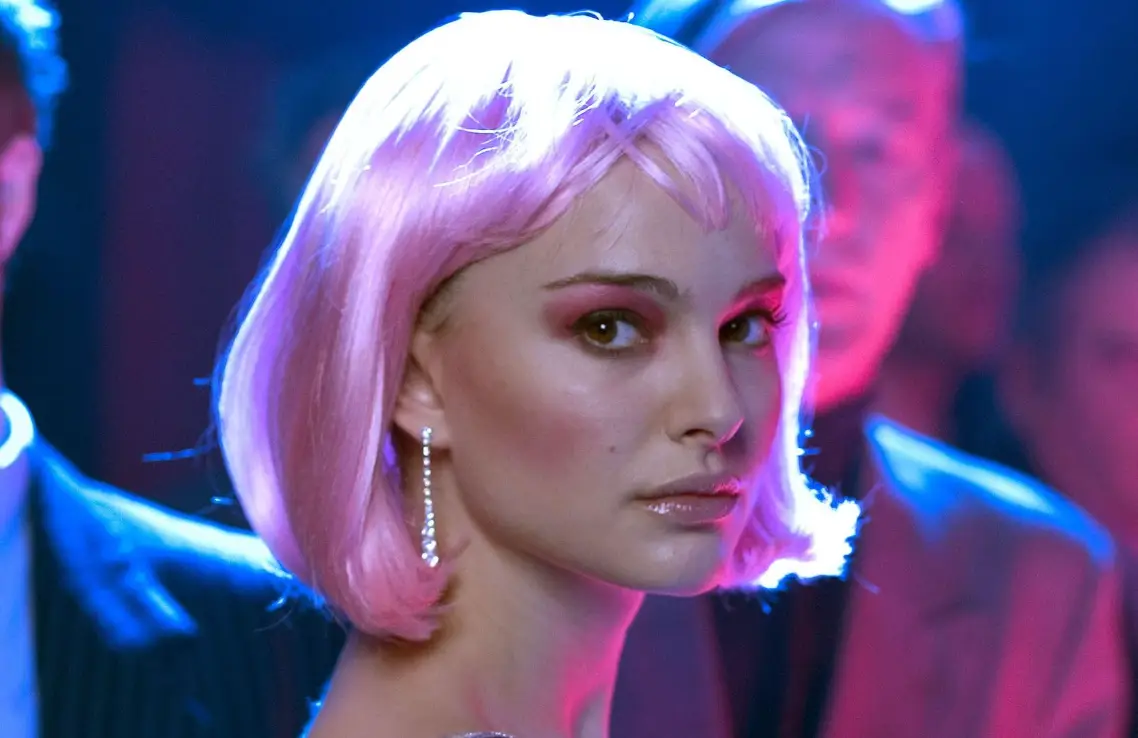 Natalie Portman and Julia Roberts gifted each other necklaces during filming (Sony Pictures Releasing)