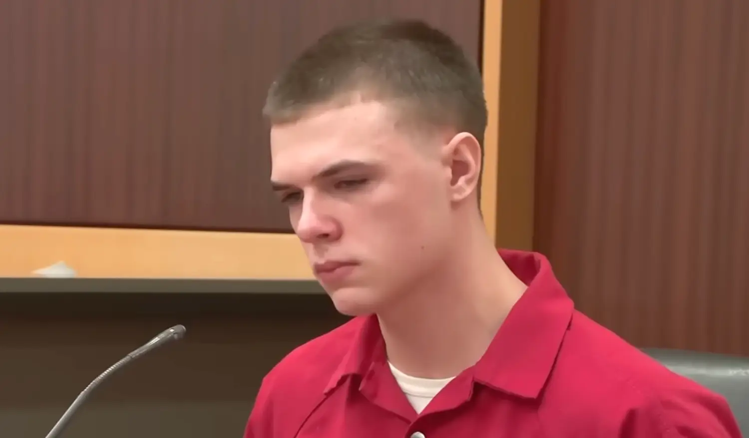 Stein broke down in tears (Picture: Court TV)