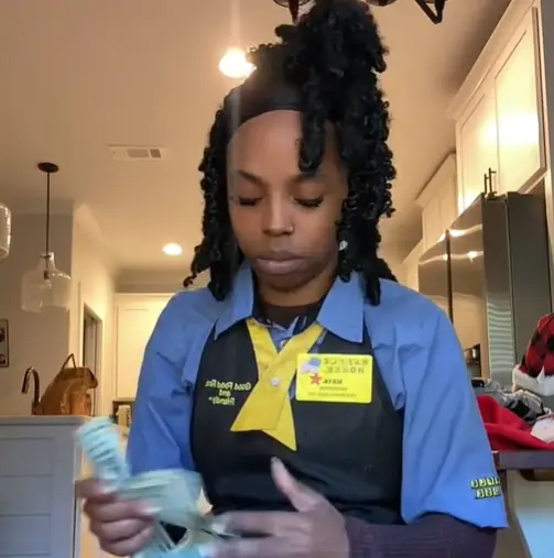 The TikToker counted out the money she made on the video.