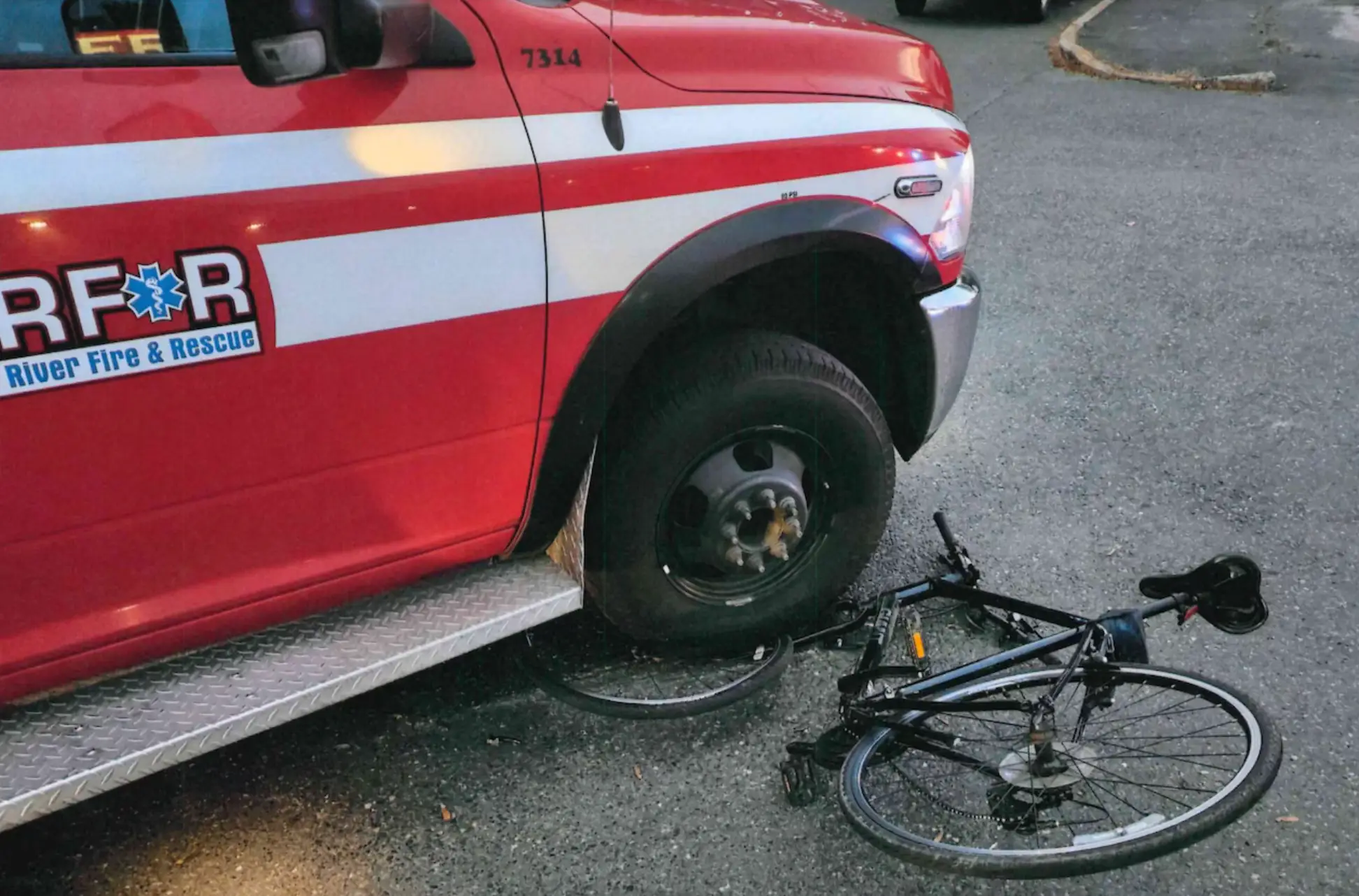 The incident occurred when the ambulance turned right (Rainier Police Department)