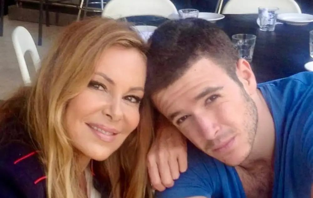 Anita lost her son Aless in 2022 (Instagram/@ana_obregon_oficial)