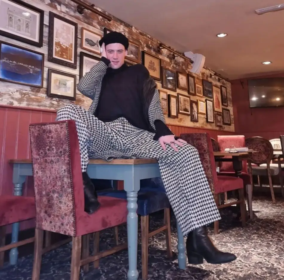 Harvey was waiting for Megan Fox with his cousin.