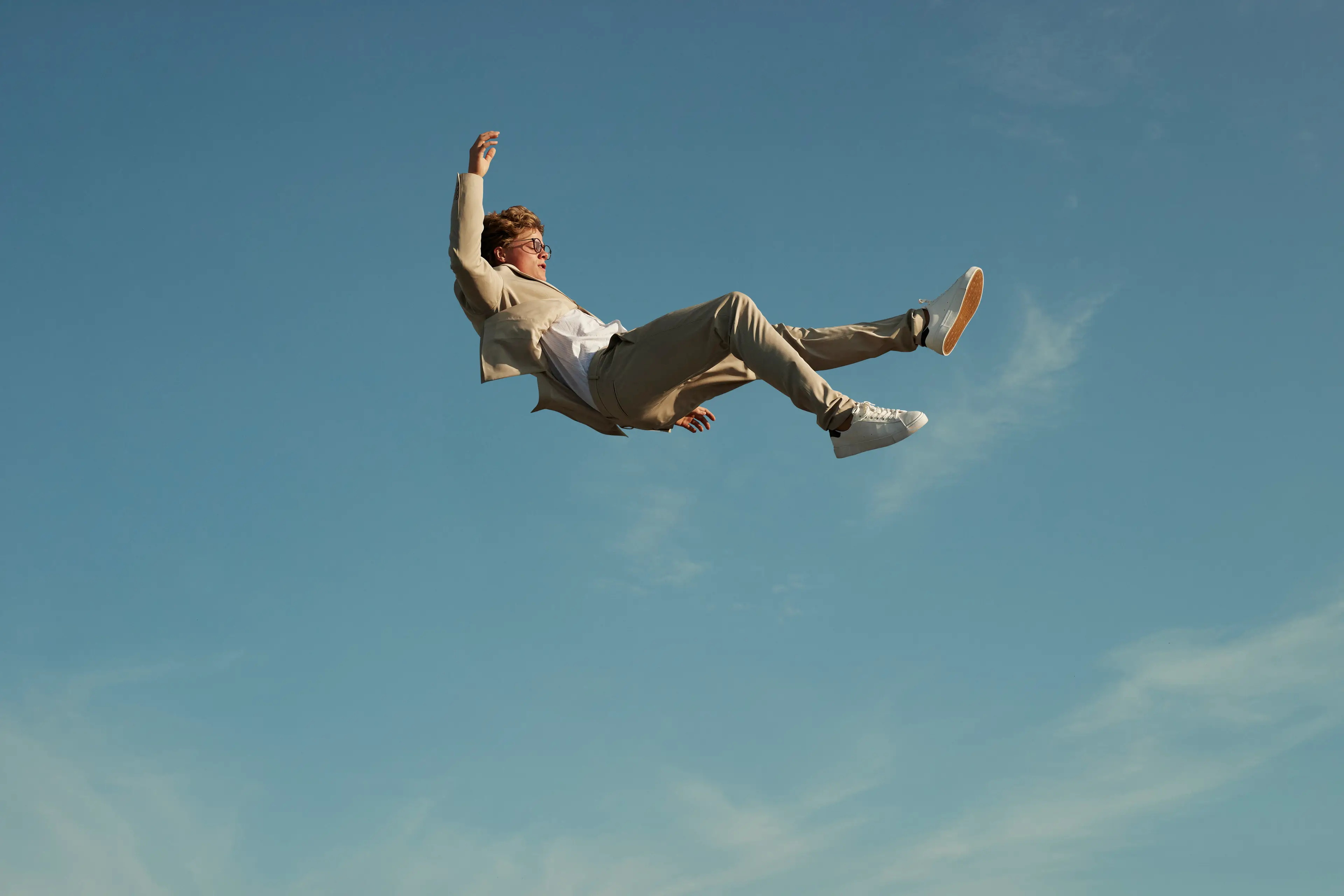 Falling is the most common dream in the study (Klaus Vedfelt/Getty)