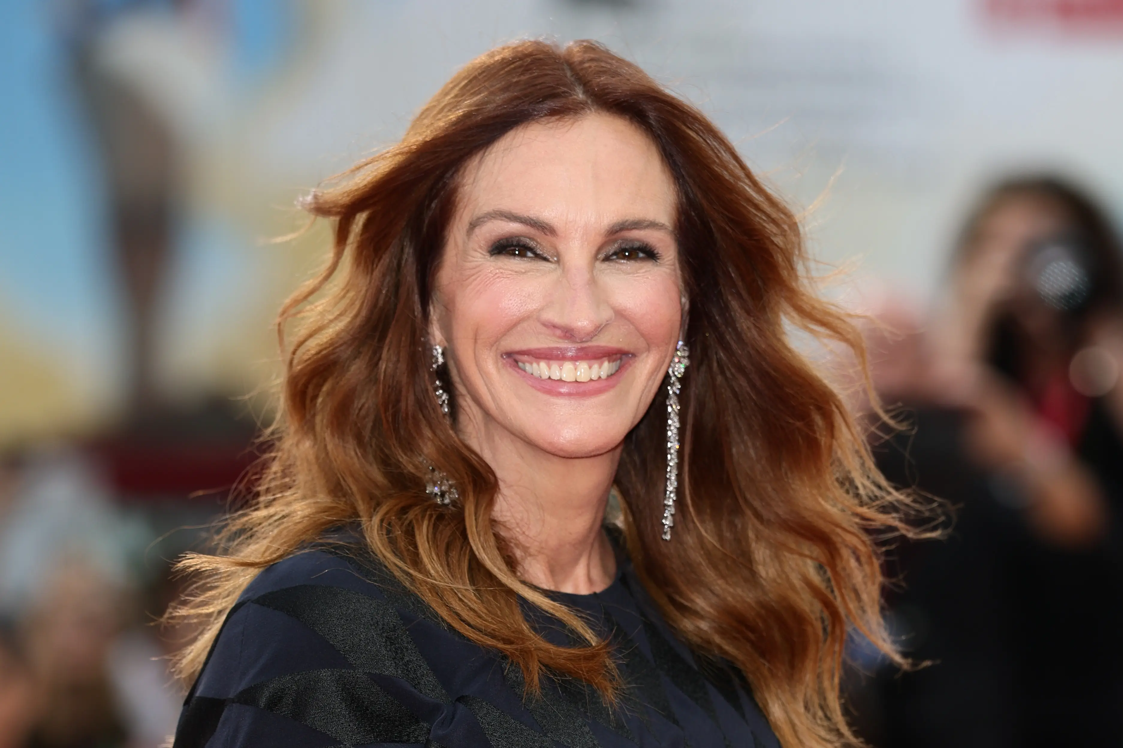Glaser said that some A-listers are going to be the butt of a few jokes... but definitely not Julia Roberts