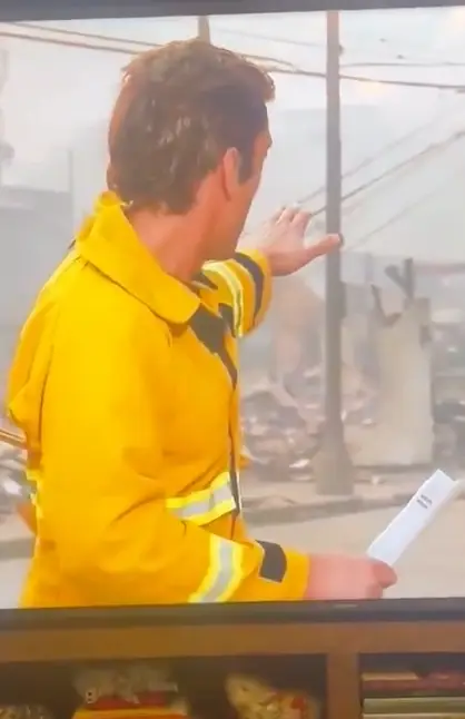 The wooden clamp could be seen when he turned (@JackOsbourne/Twitter)