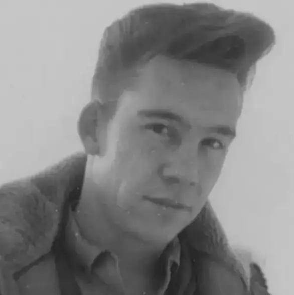 The painter once had straight hair (Bob Ross Inc)