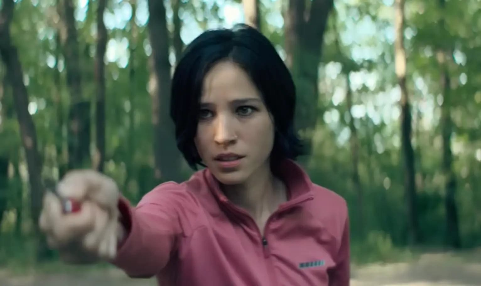Kelsey Asbille stars as Iris in Don't Move (Netflix)