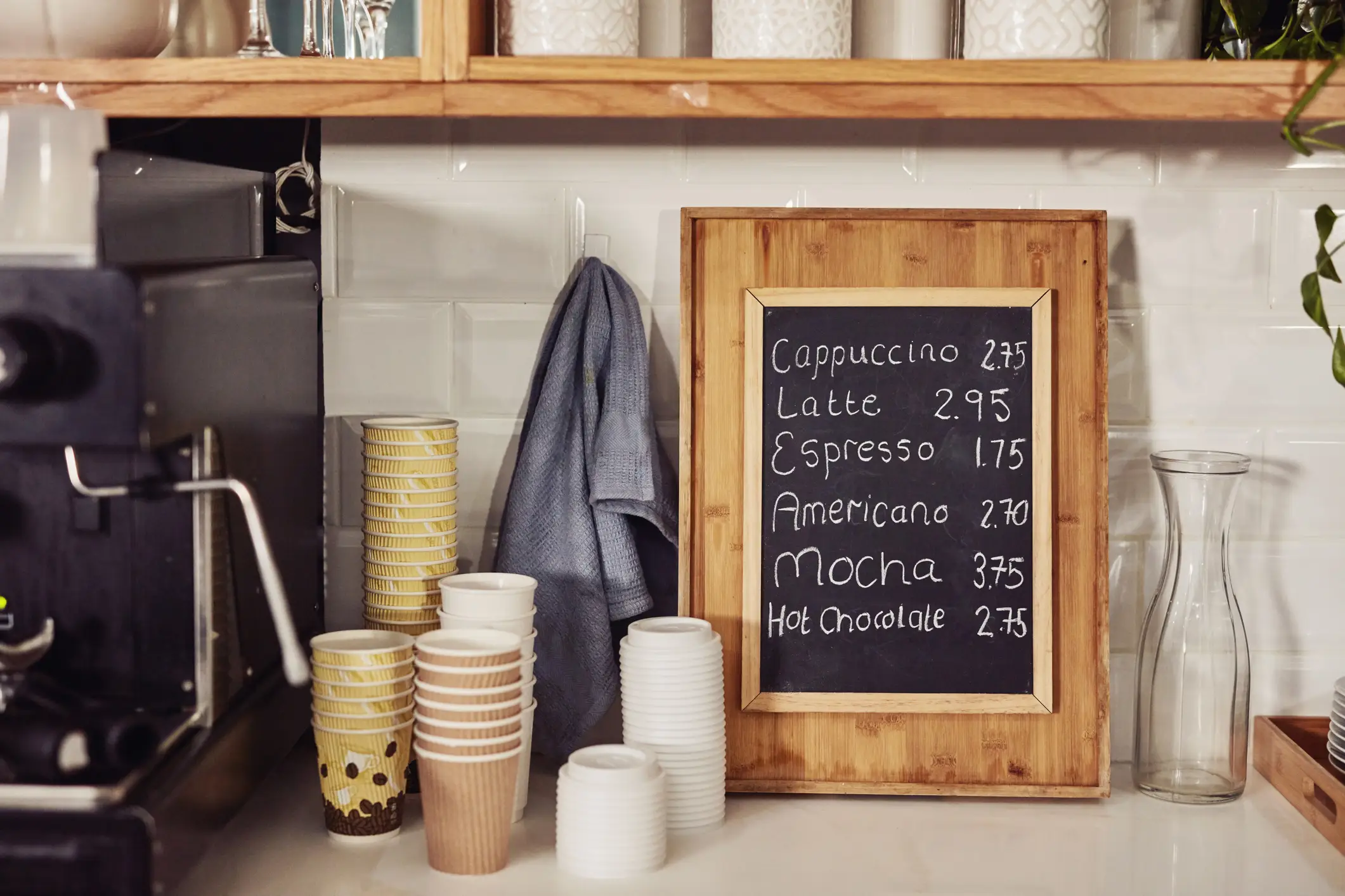 Everywhere from fancy restaurants to coffee shops uses the trick. (LumiNola/Getty)