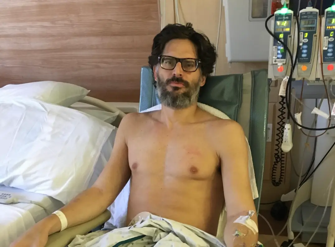 Joe Manganiello shared photos of himself in the hospital (@joemanganiello/Instagram)