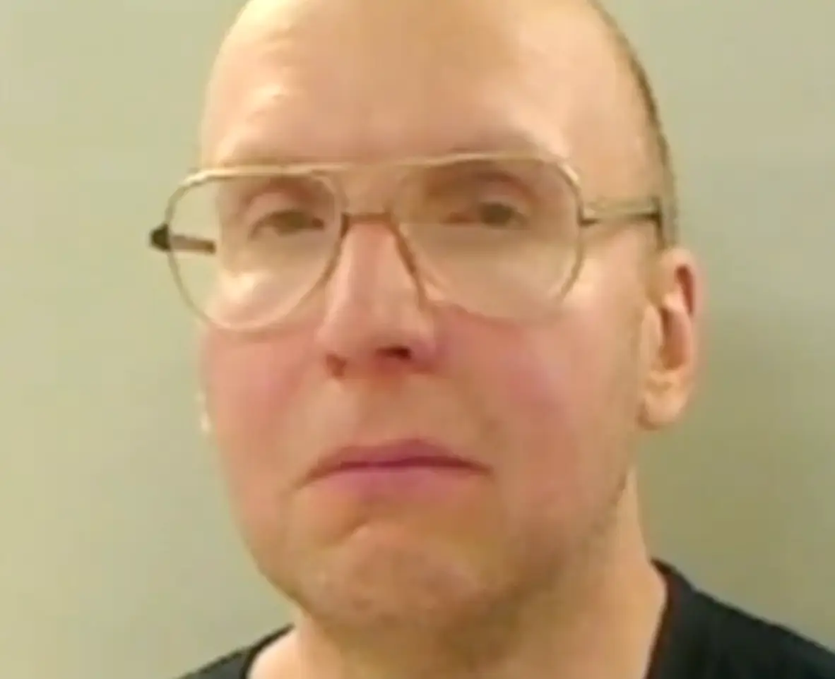 Christopher Knight claimed to have carried out more than 1,000 burglaries.