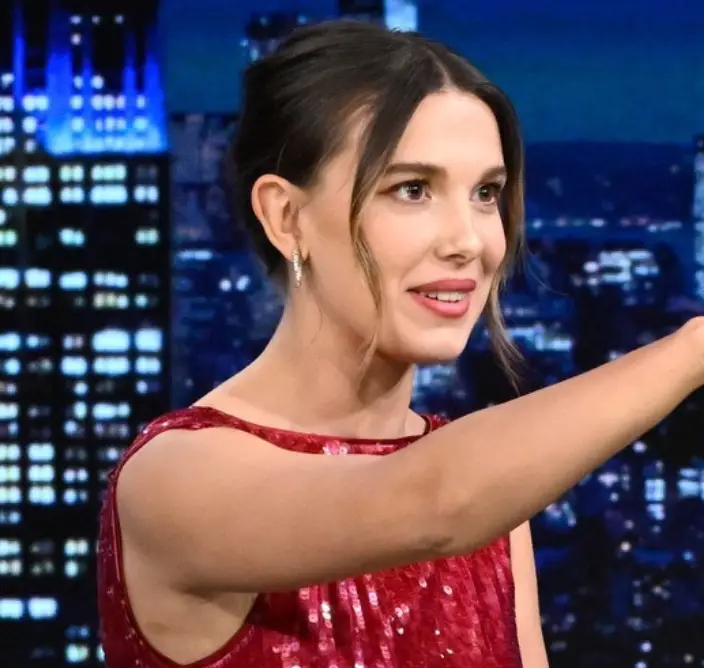 Fans were confused at the 'switching accent'.