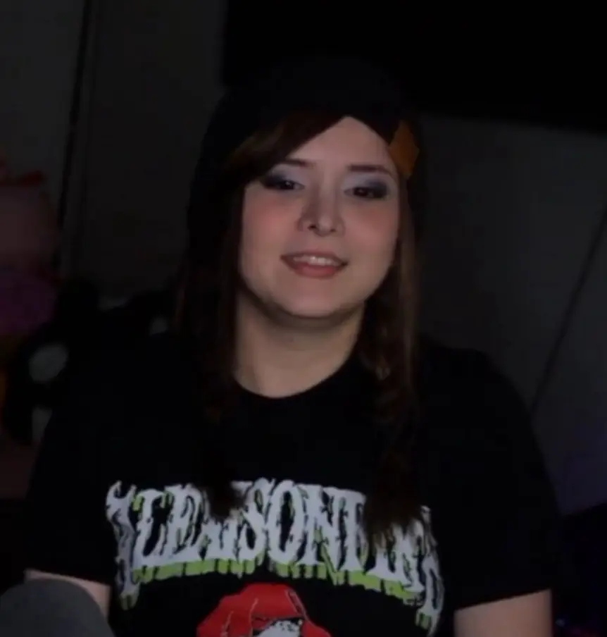 Pinkchyu’s style wasn't exactly gothic before her transformation (X)