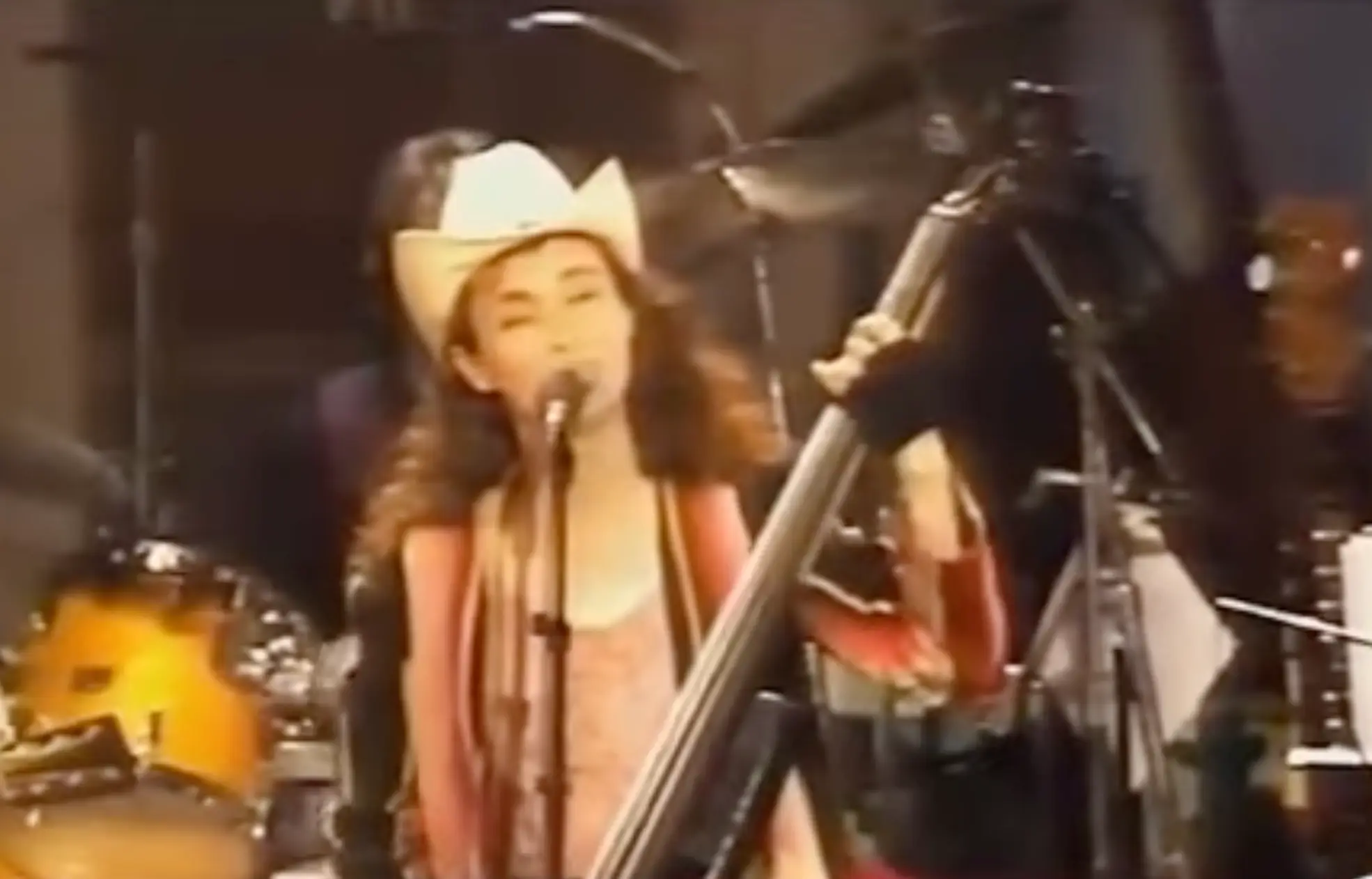 Lynch left the band in 1995 after recording three albums with them. (YouTube)