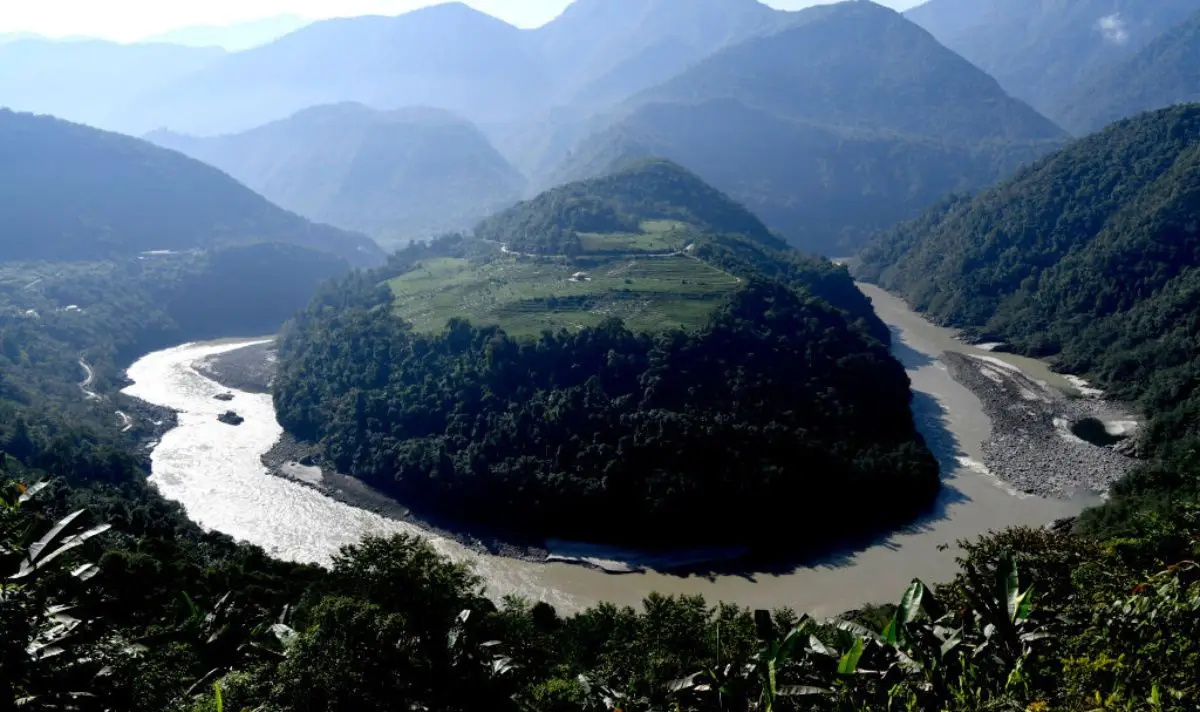 The mega project will be situated along the Yarlung Tsangpo River (China News Service / Contributor / Getty)