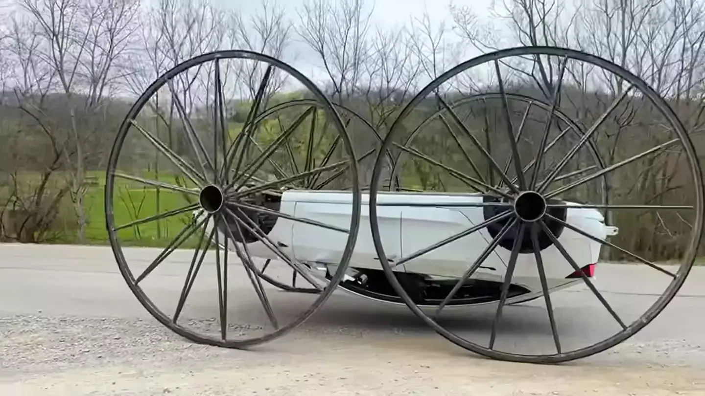 It's certainly not something you see every day... (@whistlindiesel/YouTube)