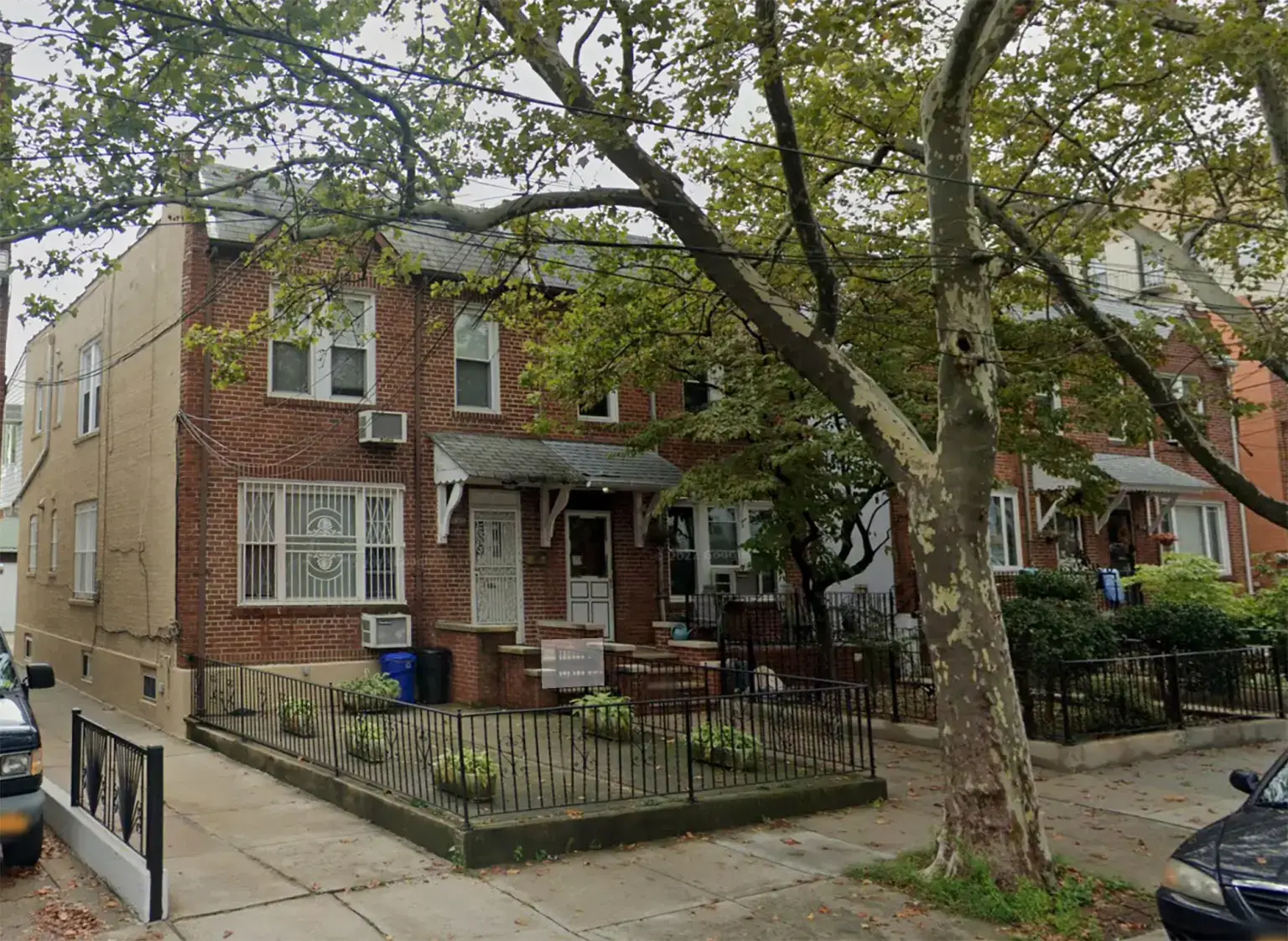 Felipe Hoyos-Foronda is said to have ran an illegal practice out of this home (Google)