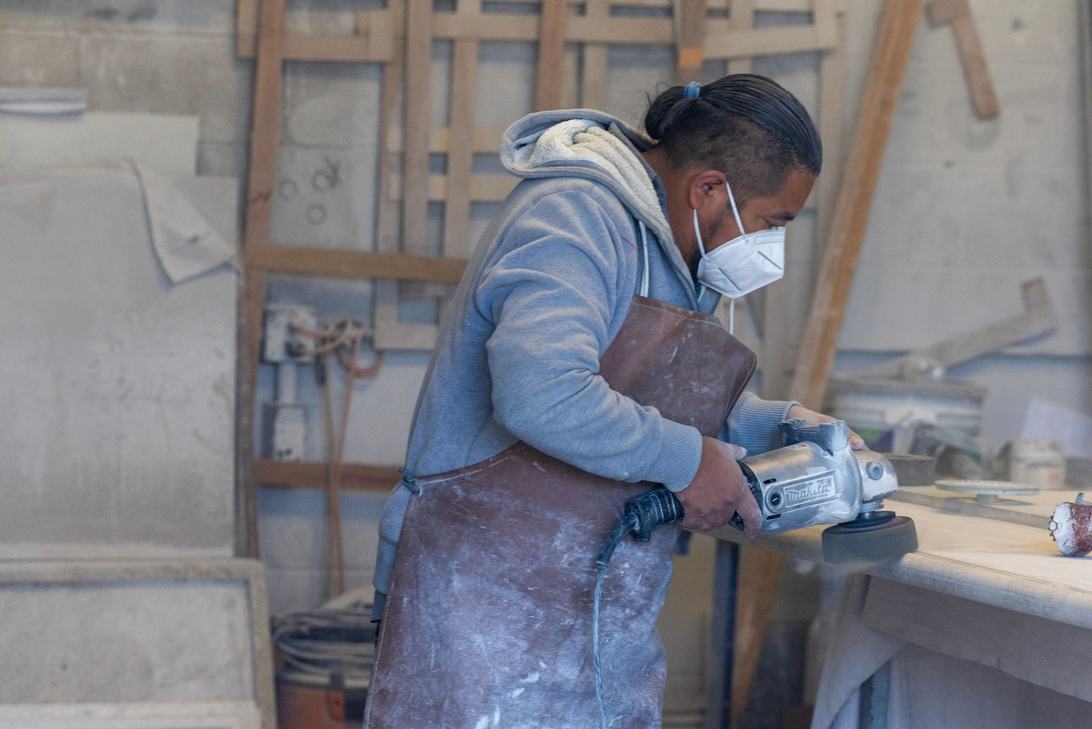 Silicosis kills tens of thousands of working people each year ((Brian van der Brug / Los Angeles Times via Getty Images)