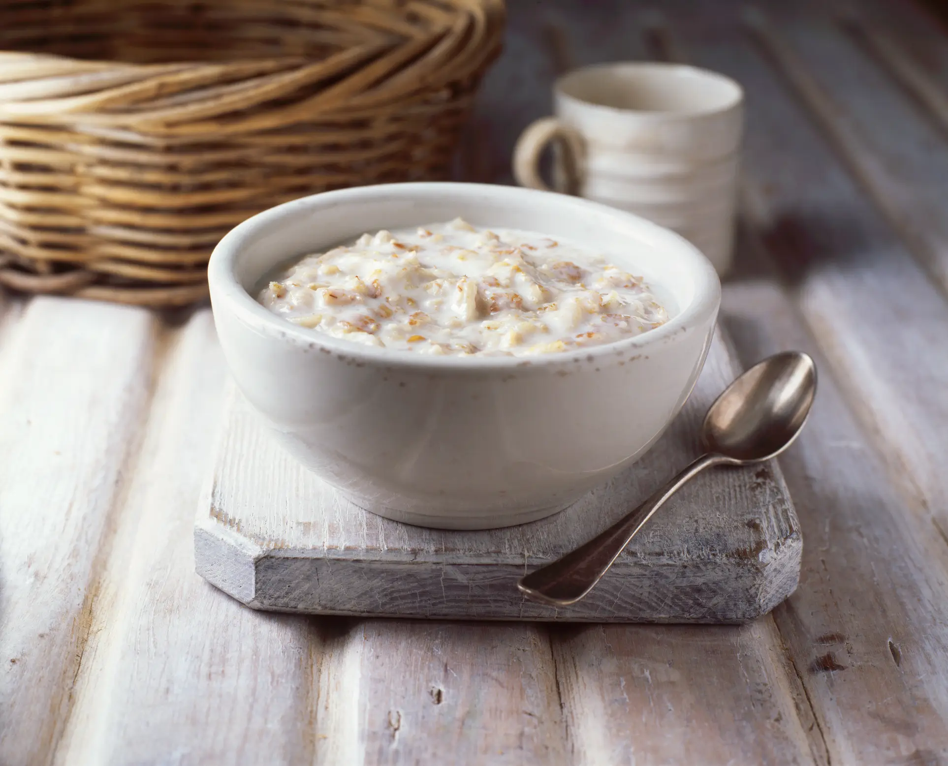 A hot steamy bowl of porridge could the answer your heart is looking for (Getty stock)