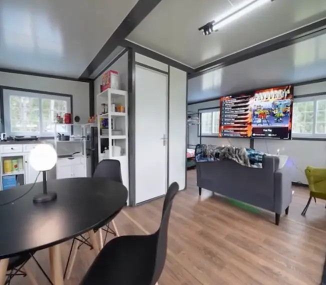 The house actually appears pretty spacious.