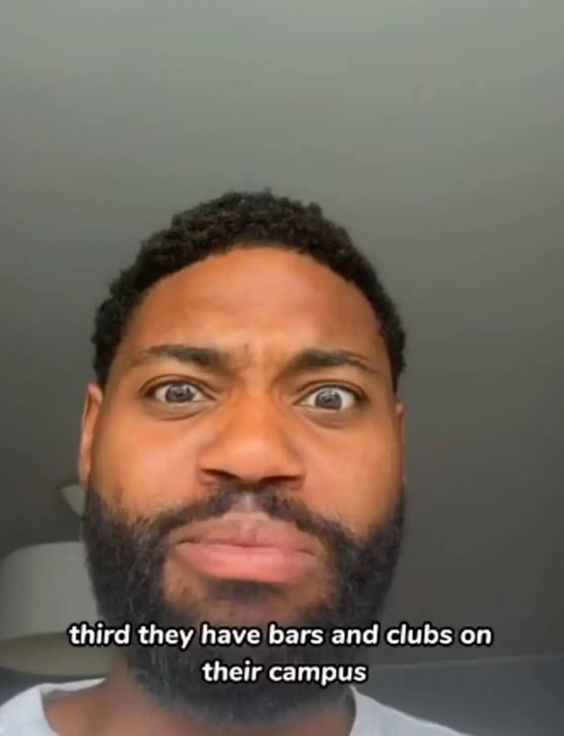 The differences between UK and US attitudes to drinking has been highlighted. (TikTok/Kjordyyy)