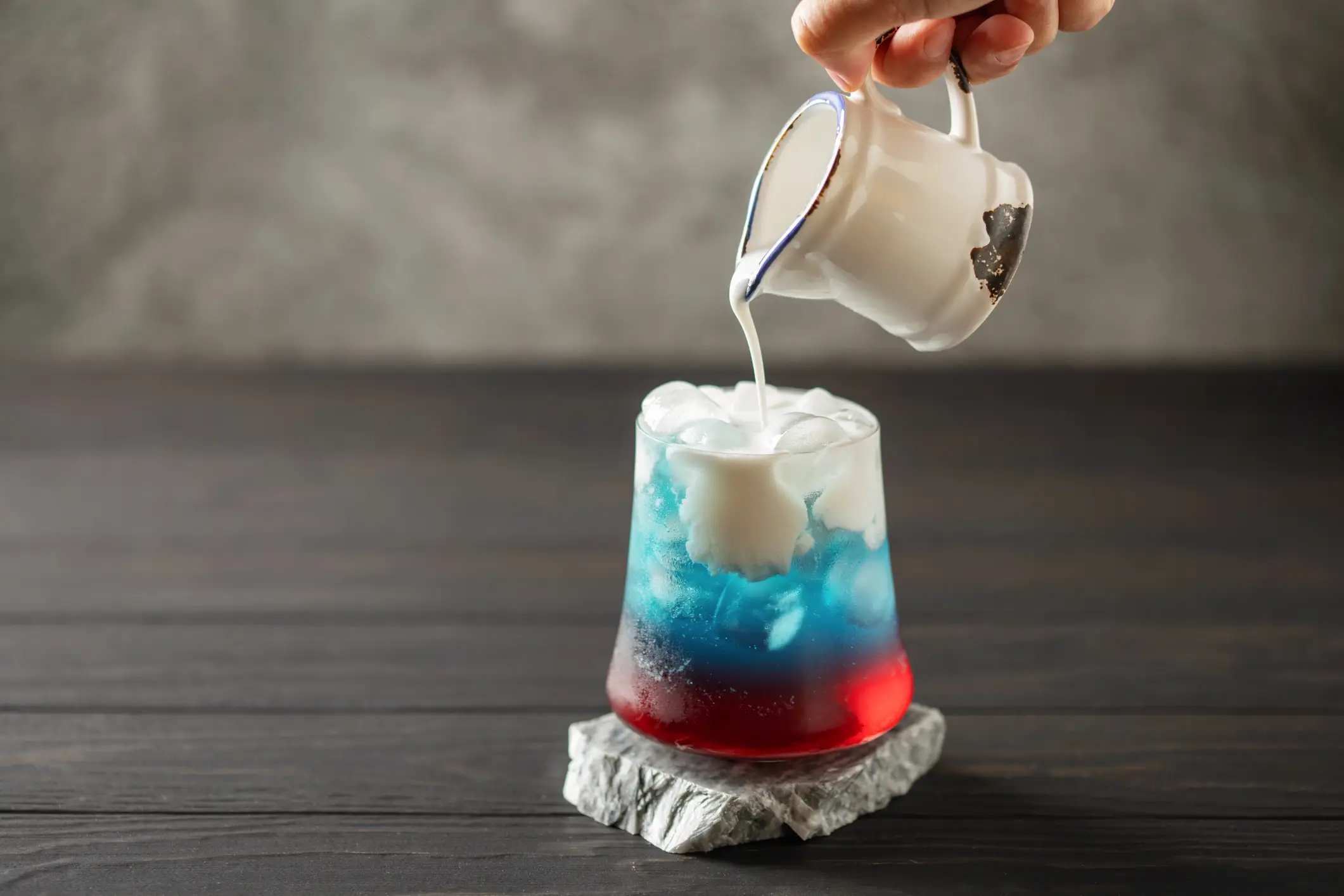 Dirty sodas typically contain soda, coffee creamer, and flavored syrup (Getty Stock)