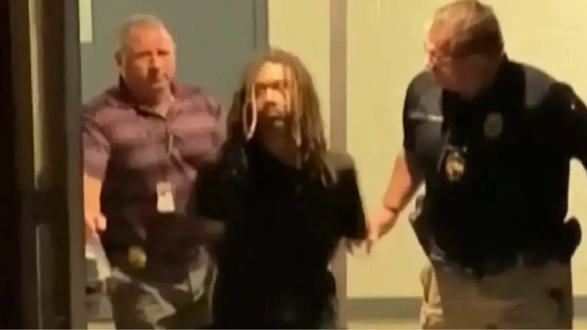 Convicted murderer mistakenly released from prison as terrified victim's family speak out