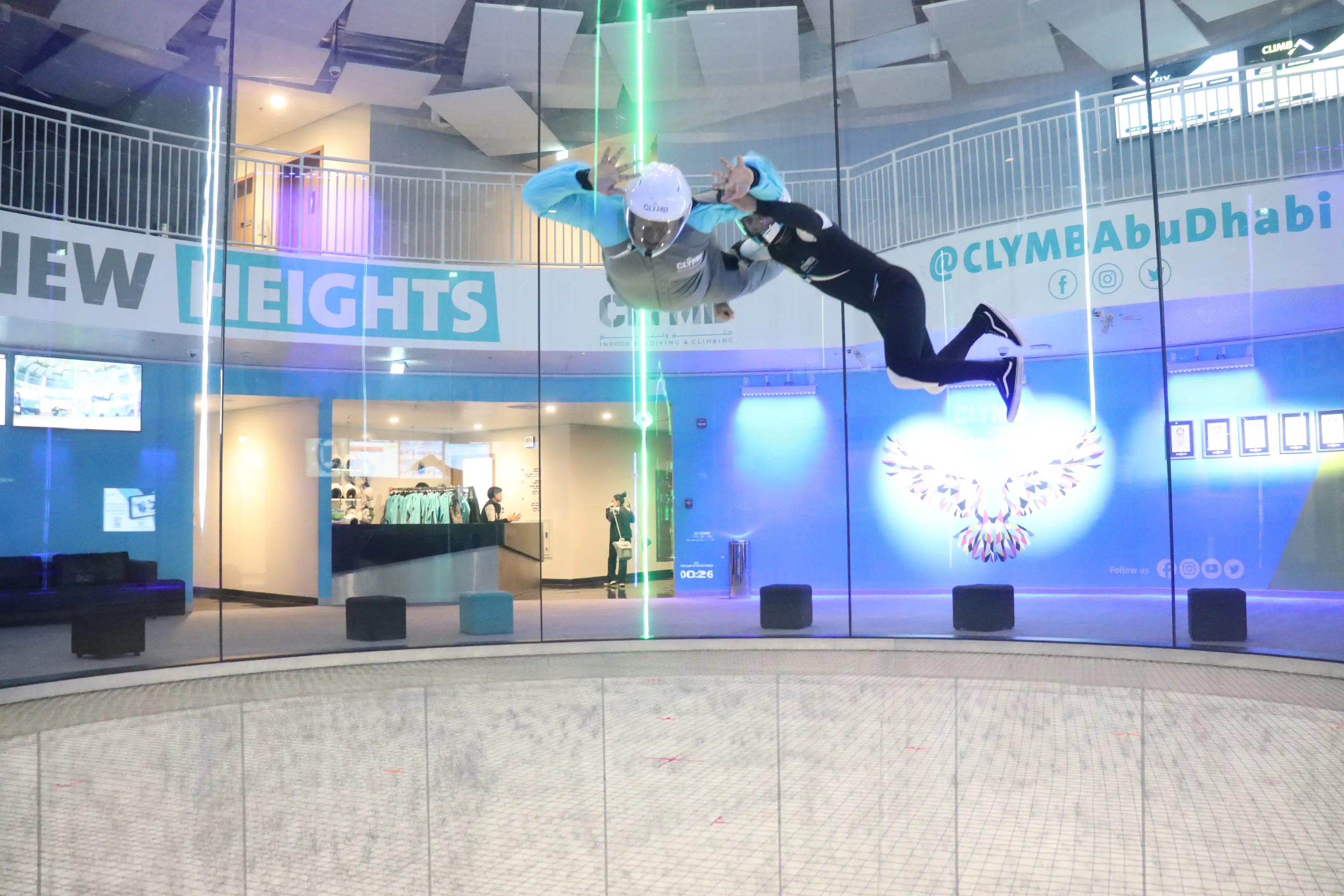 Look mom I'm flying! (UNILAD)