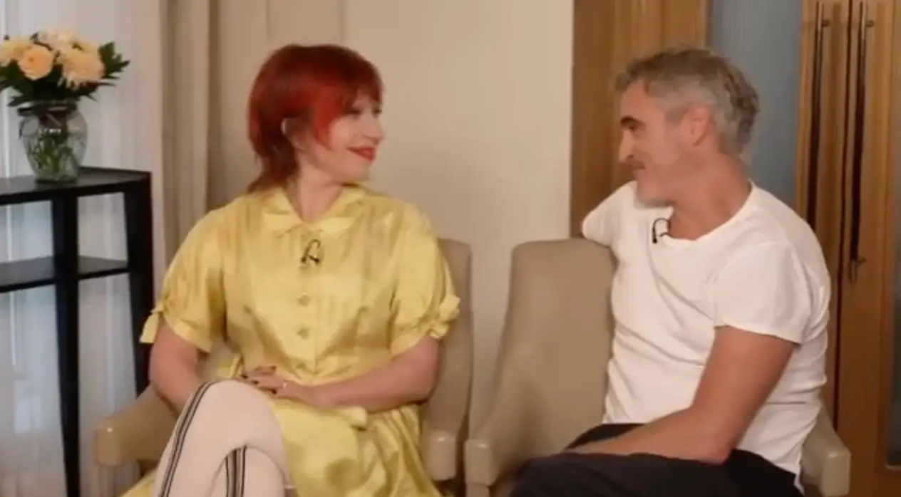 The stars shared a knowing glance (ITV)