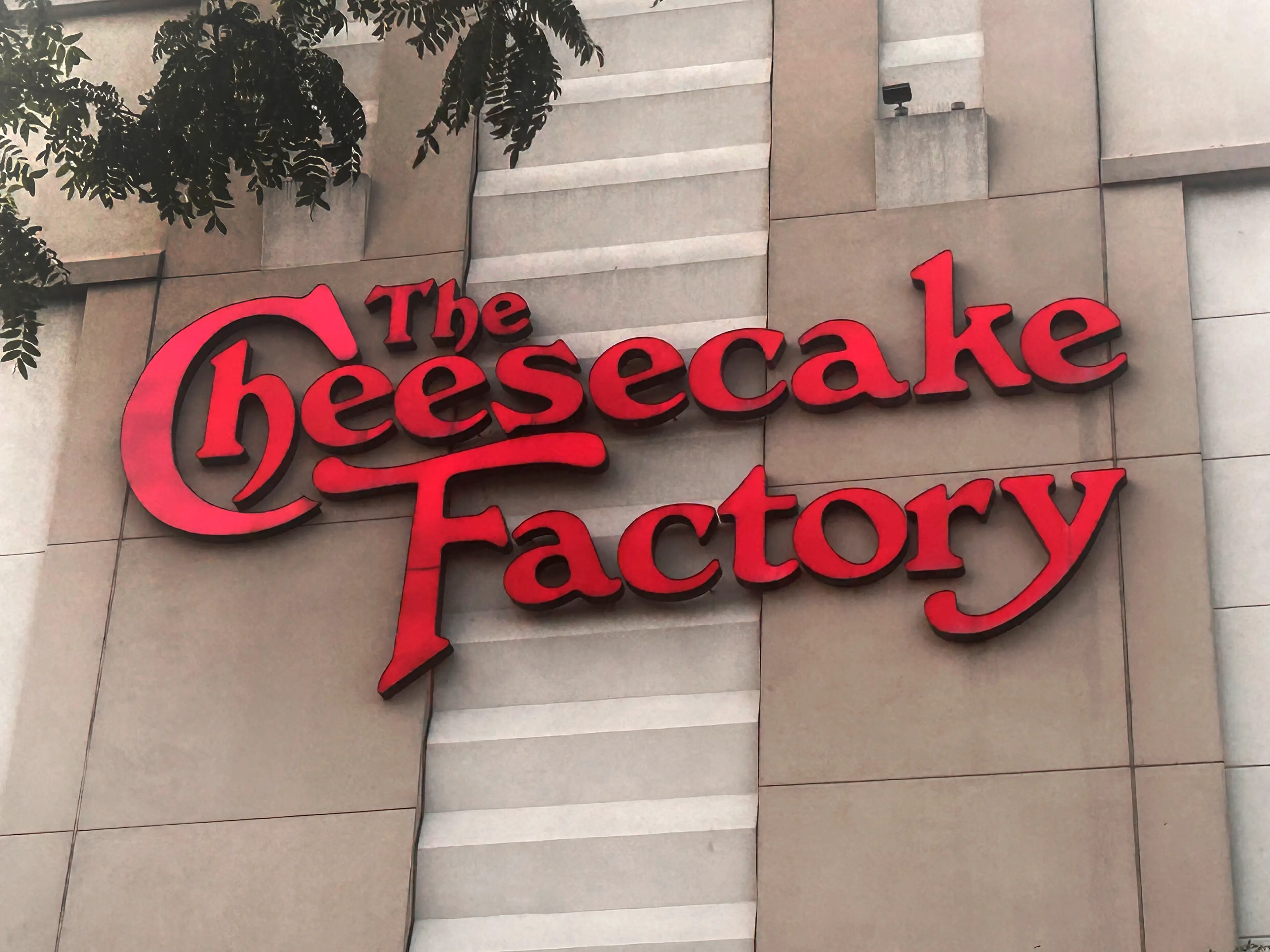 The woman wasn't happy when they pulled up to The Cheesecake Factory (Lindsey Nicholson/UCG/Universal Images Group via Getty Images)