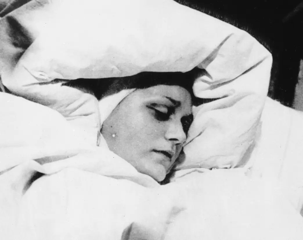 Vesna was in a coma for 10 days after the crash (Bettmann Archive/Getty Images)