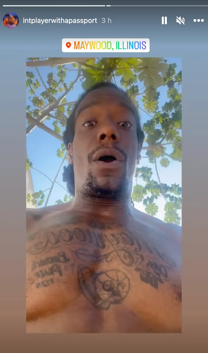 In another post, Brown sang the lyrics to Drake's 'Legend'.