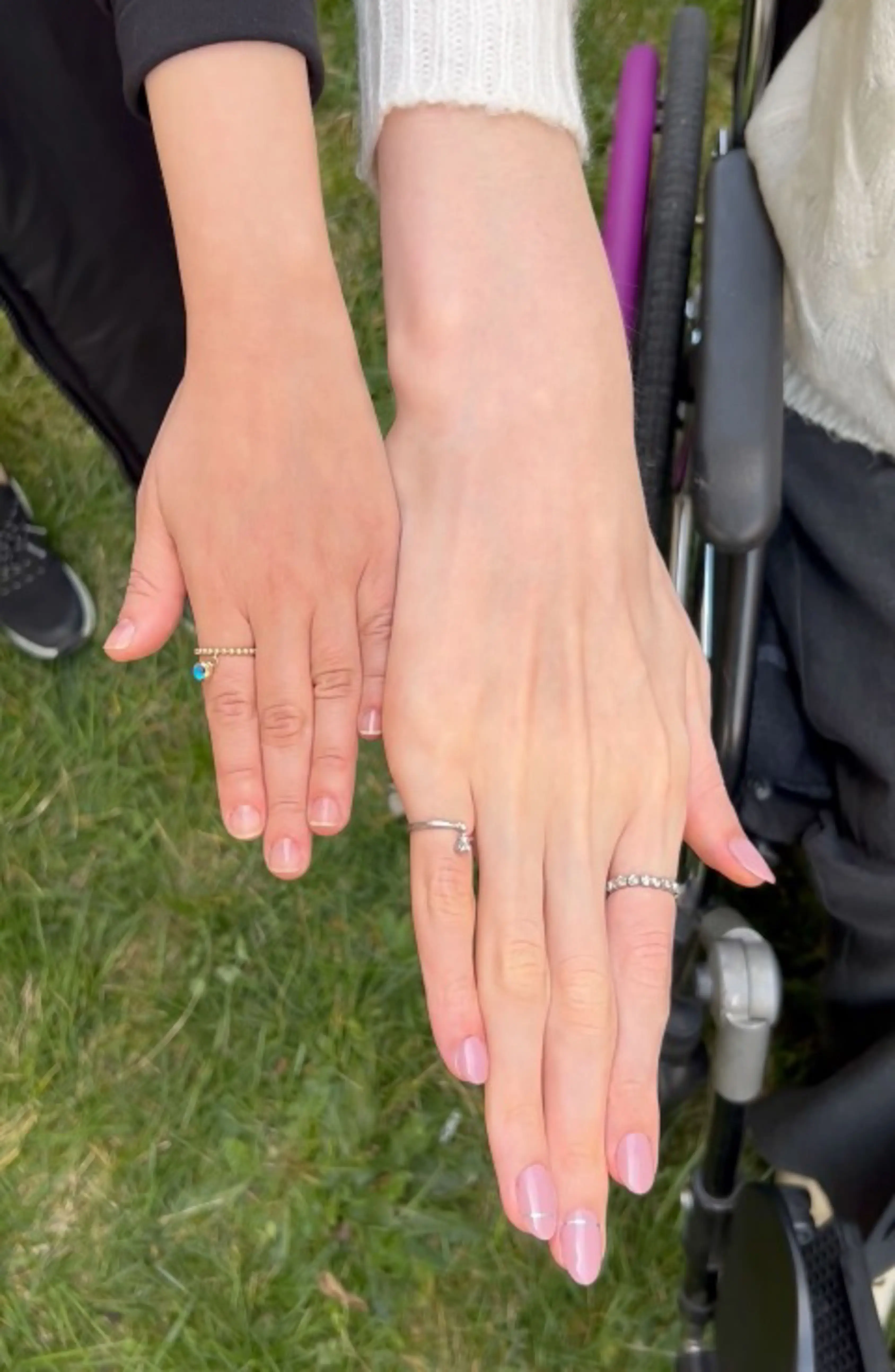 She is now also the woman with the world’s longest fingers.