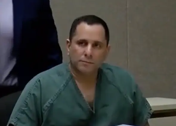 Cordeiro noticed everyone on their phones when he was released (YouTube/Hawaii News Now) 