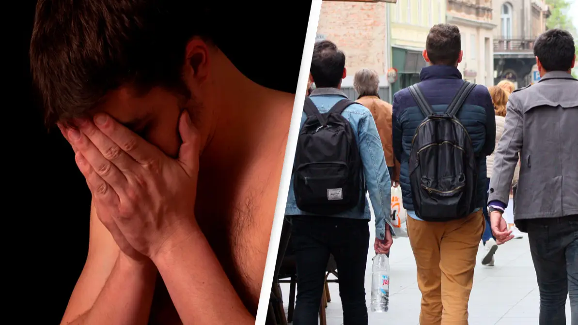 Cat Lady / Natalie Chalk / Alamy Stock Photo