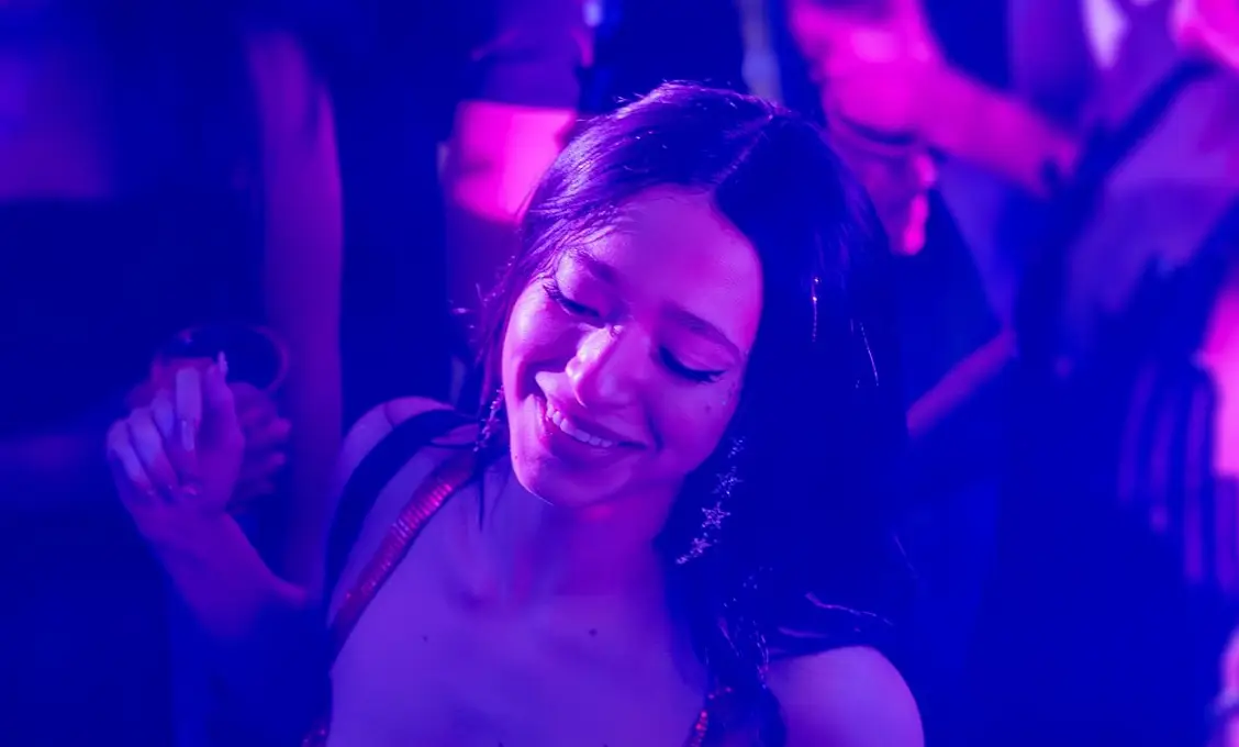 Anora stars Mikey Madison (Neon) 