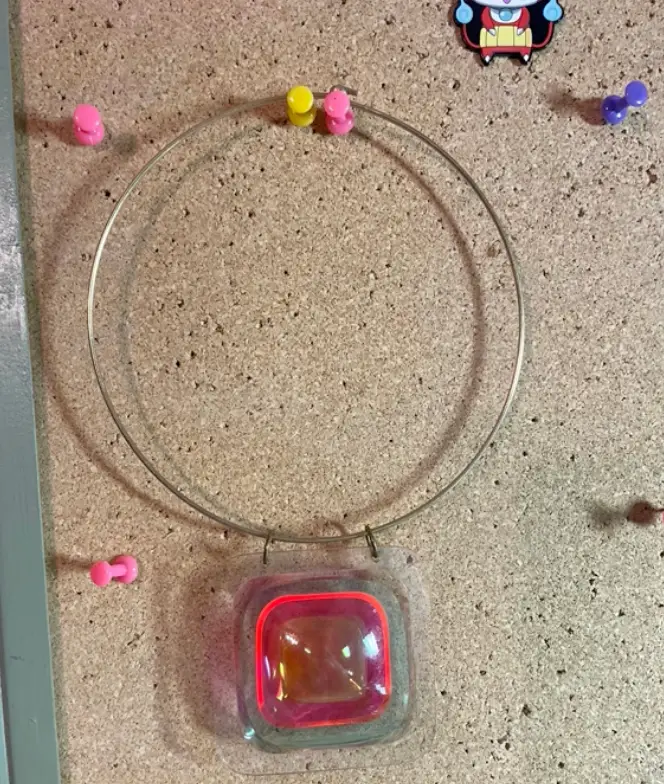 Smith bought the necklace for $1.99.